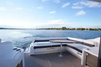Thumbnail von Cruisers Yachts 46 Cantius
