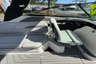 Thumbnail von Sea Ray SLX 280 z silnikiem zewnętrznym