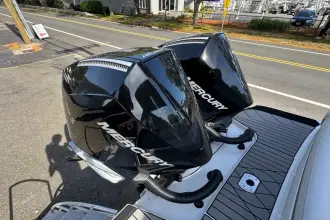 Thumbnail von Sea Ray SLX 280 z silnikiem zewnętrznym