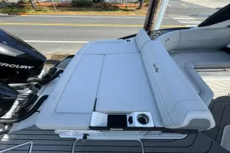 Thumbnail von Sea Ray SLX 280 z silnikiem zewnętrznym