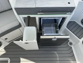 Thumbnail von Sea Ray SLX 350