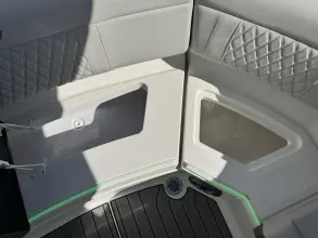 Thumbnail von Sea Ray SLX 350