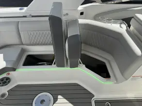 Thumbnail von Sea Ray SLX 350