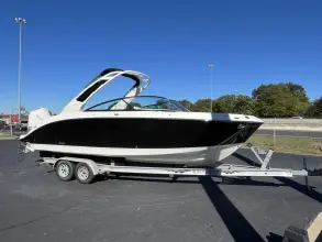 Thumbnail von Sea Ray Sundancer 270