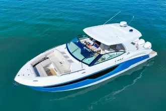 Thumbnail von Cruisers Yachts 38 GLS OB