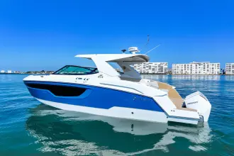 Thumbnail von Cruisers Yachts 38 GLS OB
