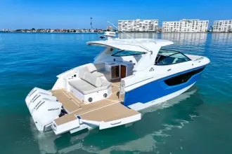 Thumbnail von Cruisers Yachts 38 GLS OB