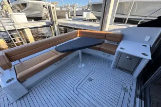 Thumbnail von Cruisers Yachts 46 Cantius