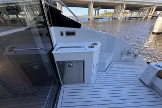 Thumbnail von Cruisers Yachts 46 Cantius