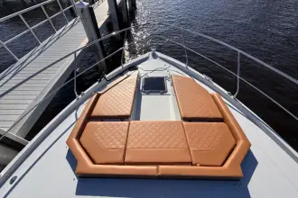 Thumbnail von Cruisers Yachts 46 Cantius