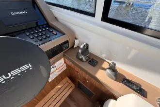 Thumbnail von Cruisers Yachts 46 Cantius