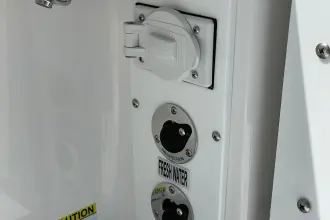 Thumbnail von Everglades 285 CC Whisper Green