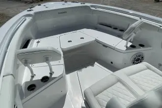 Thumbnail von Everglades 285 CC Whisper Green