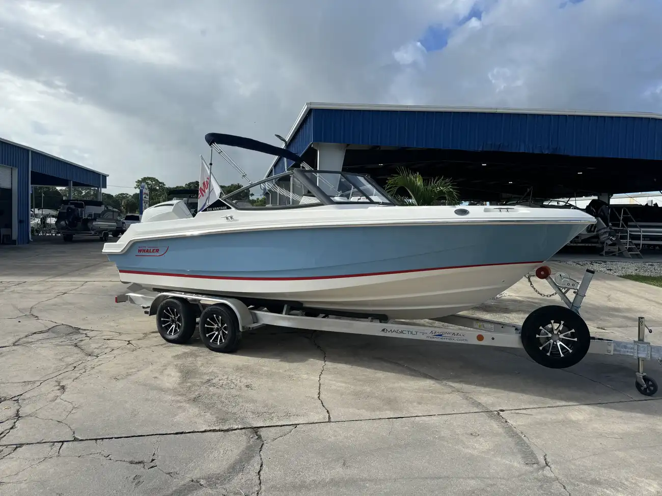 Boston Whaler 210 Vantage