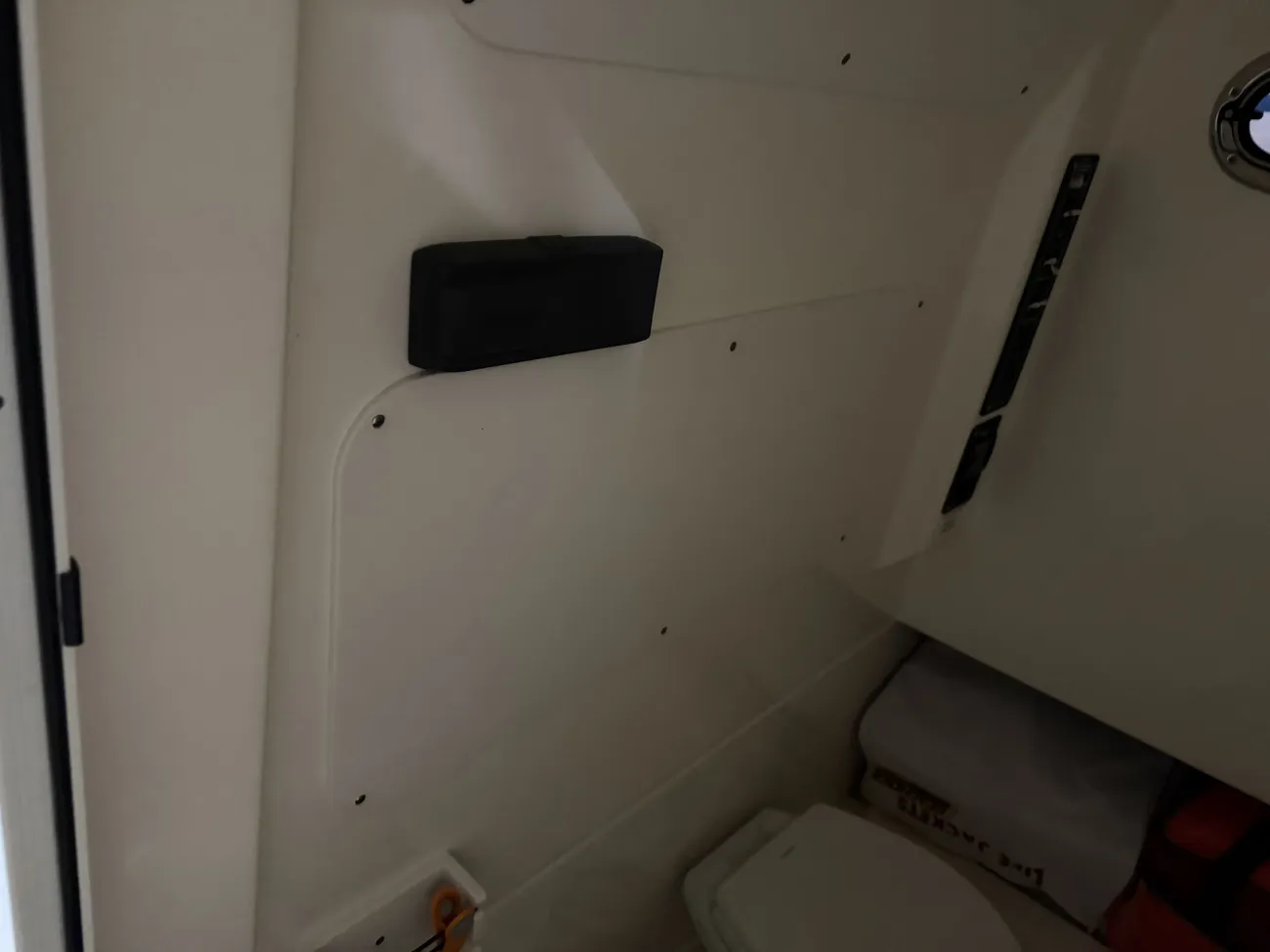 Thumbnail von Boston Whaler Outrage 330