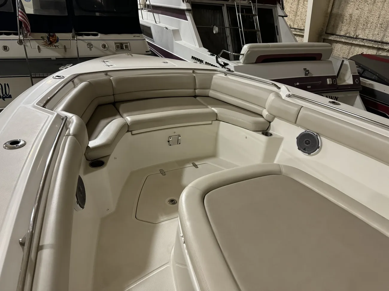 Thumbnail von Boston Whaler Outrage 330