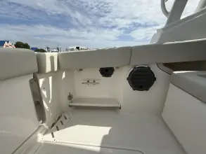 Thumbnail von Boston Whaler 240 Vantage