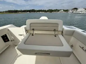 Thumbnail von Boston Whaler 240 Vantage