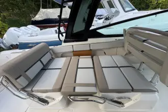Thumbnail von Boston Whaler 330 Vantage