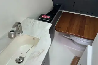 Thumbnail von Boston Whaler 330 Vantage