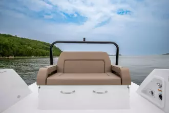 Thumbnail von Cruisers Yachts 38 VTR