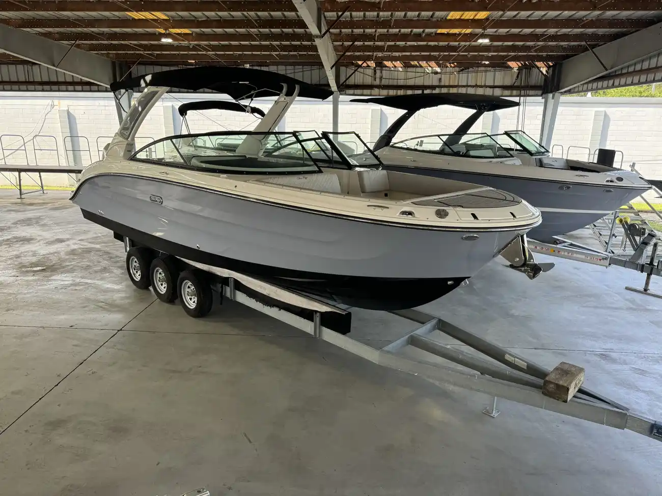 Sea Ray SDX 270 z silnikiem zewnętrznym