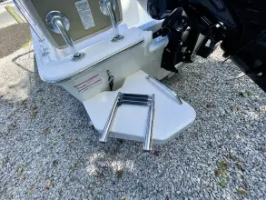 Thumbnail von Boston Whaler 170 Montauk