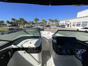 Thumbnail von Sea Ray SLX 280 z silnikiem zewnętrznym