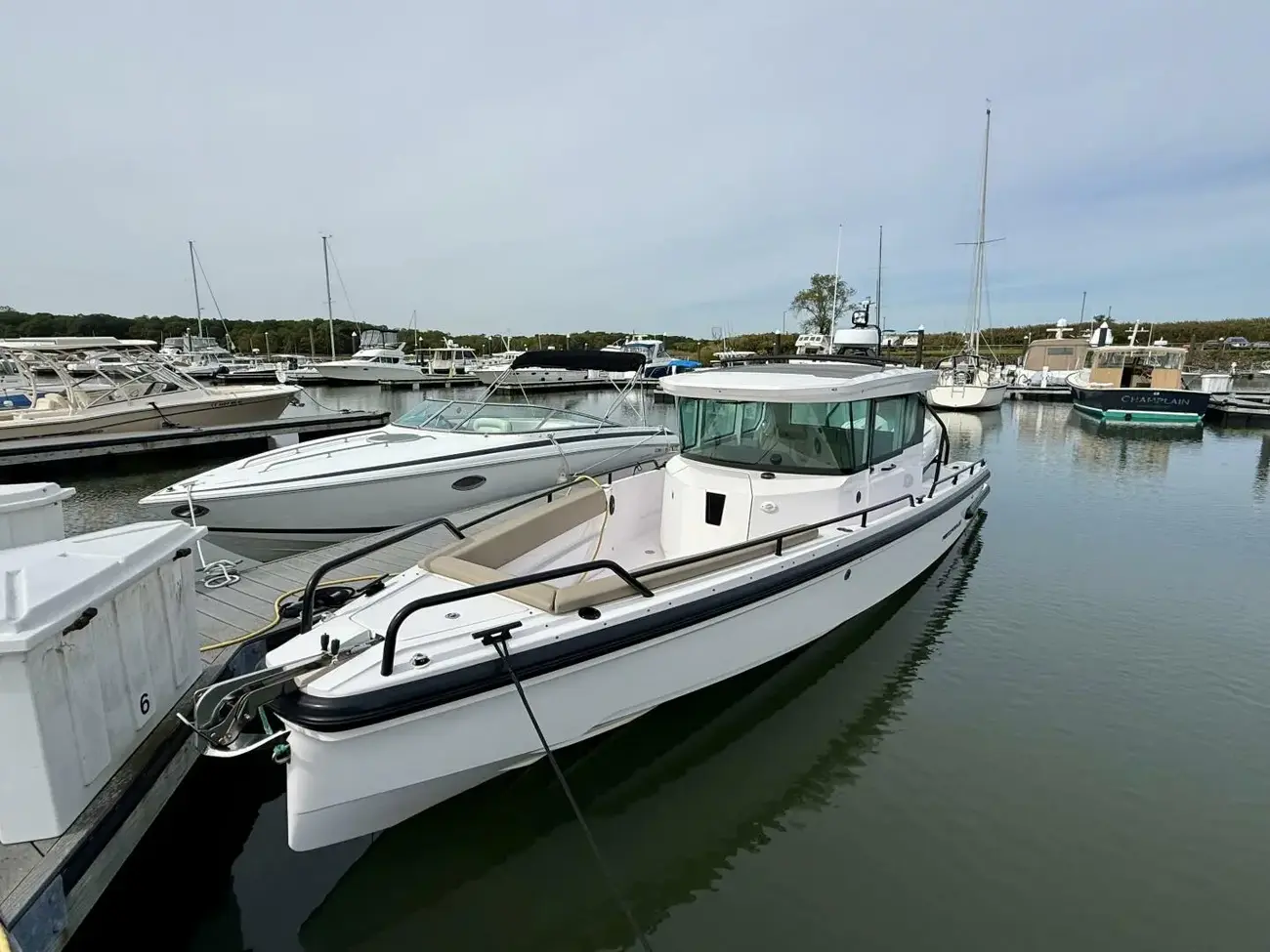 Thumbnail von Axopar 28 Cabin Macchina