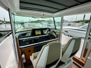 Thumbnail von Axopar 28 Cabin Macchina