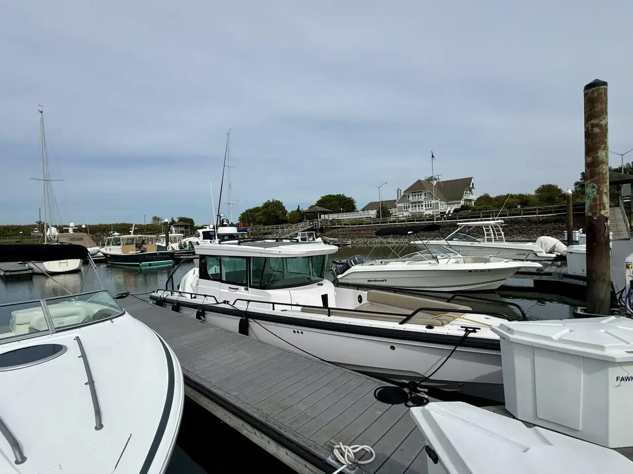 Thumbnail von Axopar 28 Cabin Macchina