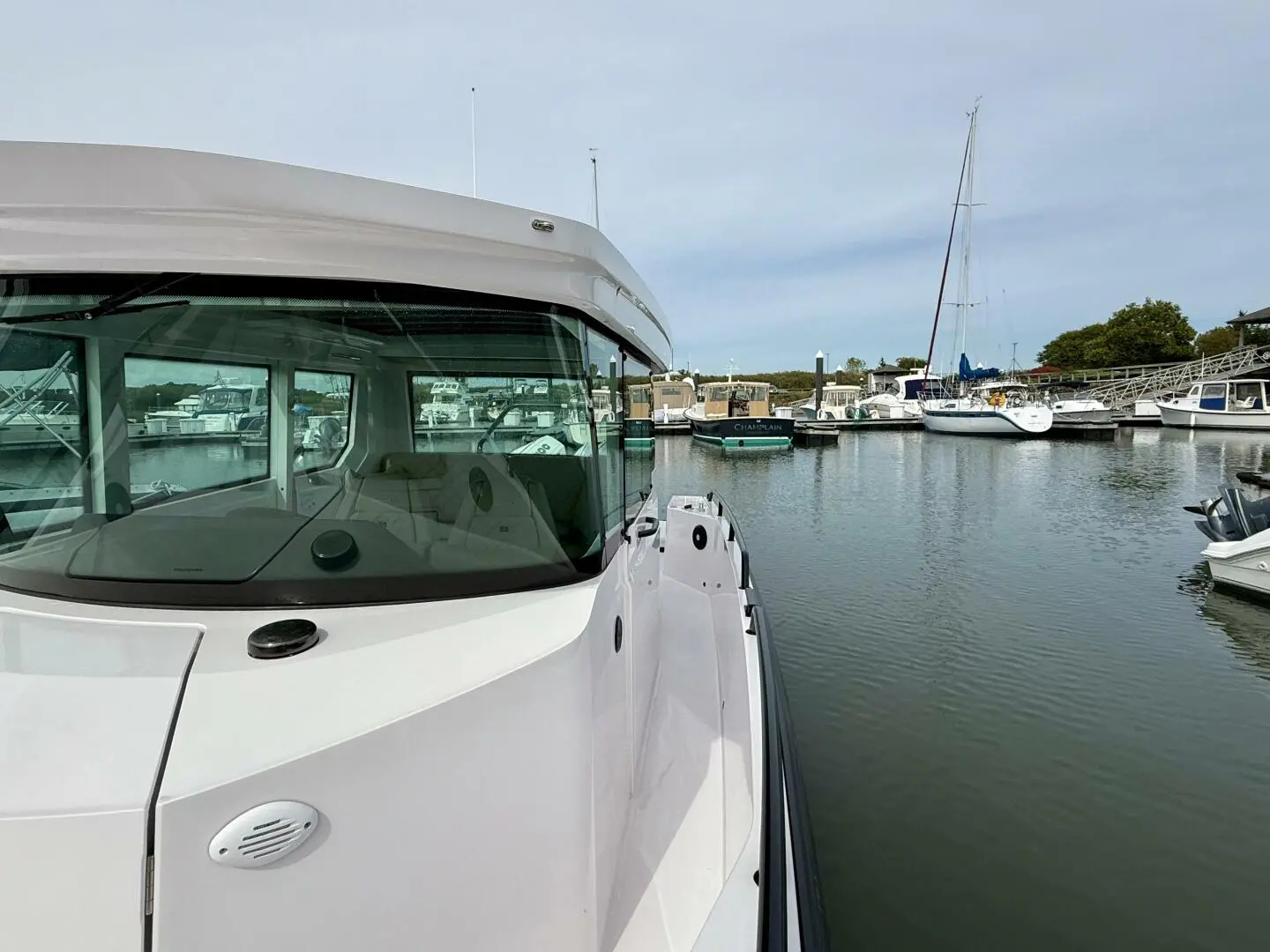 Thumbnail von Axopar 28 Cabin Macchina