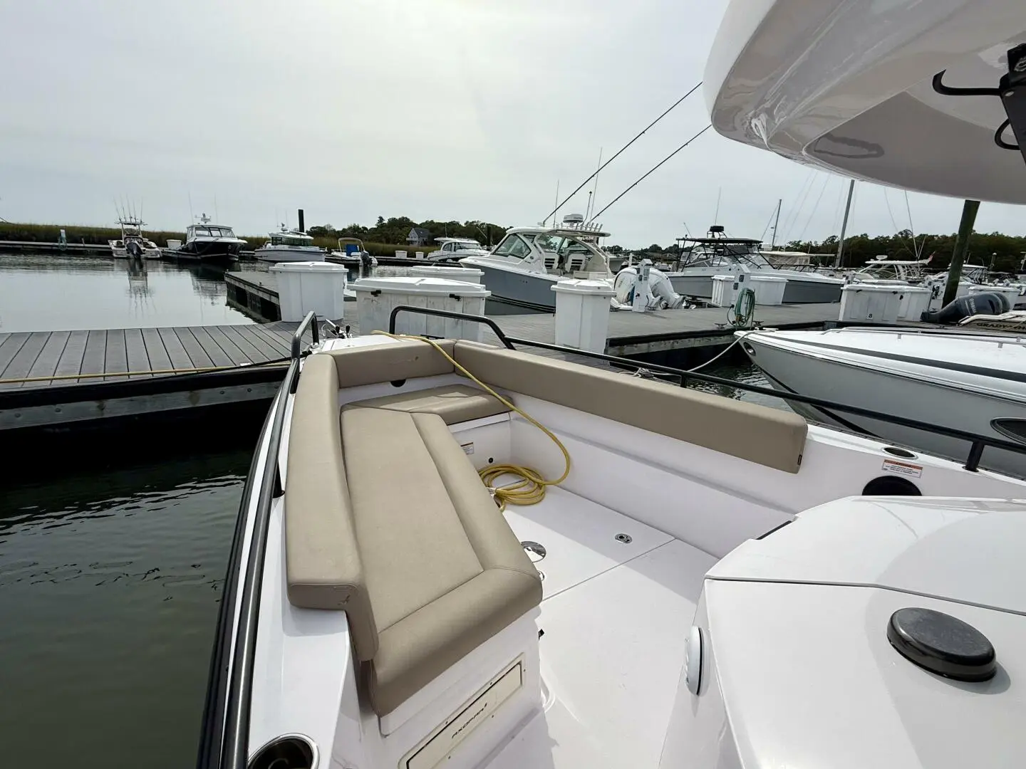 Thumbnail von Axopar 28 Cabin Macchina