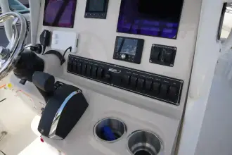 Thumbnail von Boston Whaler 230 Outrage