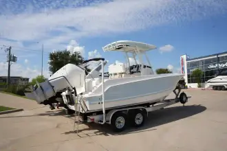 Thumbnail von Boston Whaler 230 Outrage
