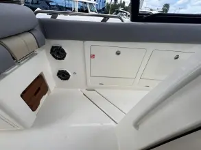 Thumbnail von Boston Whaler 380 Realm