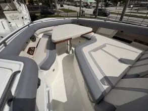 Thumbnail von Boston Whaler 380 Realm