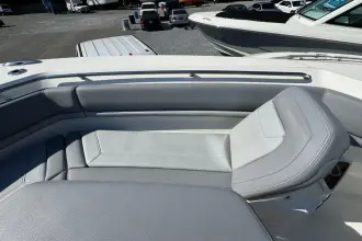 Thumbnail von Boston Whaler 380 Outrage