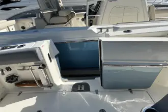 Thumbnail von Boston Whaler 380 Outrage