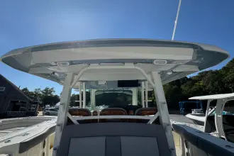 Thumbnail von Boston Whaler 380 Outrage
