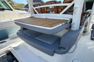 Thumbnail von Boston Whaler 380 Outrage