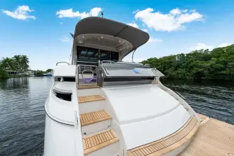Thumbnail von Riviera 6000 Sport Yacht