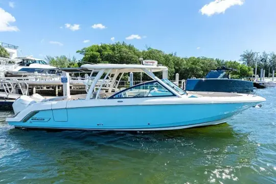 Boston Whaler 320 Vantage