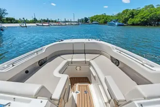 Thumbnail von Boston Whaler 320 Vantage