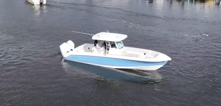 Boston Whaler 330 Outrage