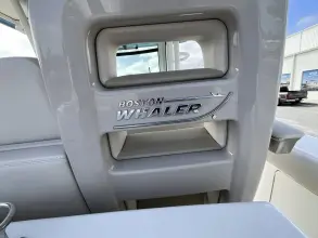 Thumbnail von Boston Whaler 330 Outrage