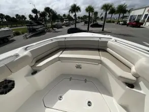 Thumbnail von Boston Whaler 330 Outrage
