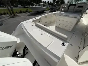 Thumbnail von Boston Whaler 330 Outrage