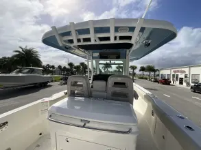 Thumbnail von Boston Whaler 330 Outrage