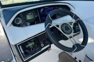 Thumbnail von Four Winns HD8 OB